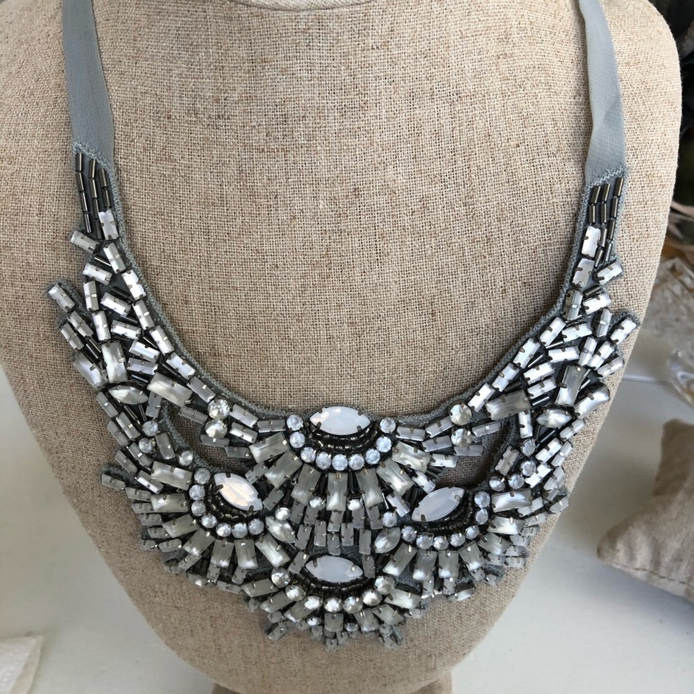 Stella & Dot Gala Statement Necklace